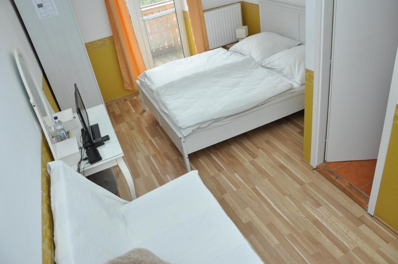 Bed and breakfast Gloriett Panzió *
